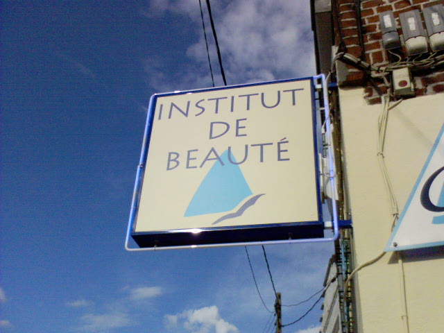 Enseigne institut de beauté