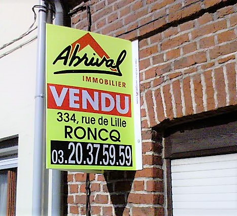 Panneaux immobilier, panneaux A VENDRE, panneaux d'agences immobiliéres, panneaux A LOUER, panneaux de vente, panneaux vendu, panneaux de notaire, affiches a vendre, panneaux chevalet, panneaux en v